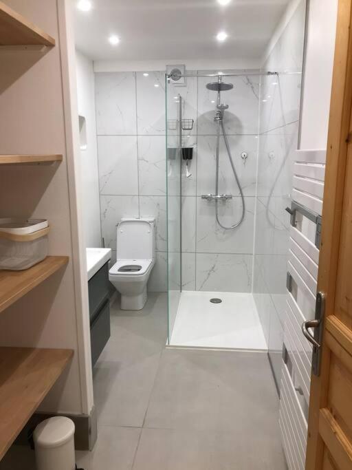 Allemond - Restful 2 Bed Apartment For Ski, Cycle & Family Экстерьер фото